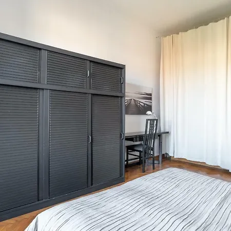 Urban District Navigli Gulli 1br Apartamento Milão